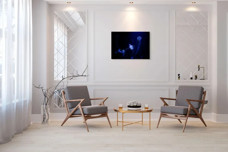 Tablou Canvas, "Dansul meduzelor în lumina albastră", Meduze, Albastru, Lumină, Acvatic, Misterios, 100 x 70 cm – poza 5