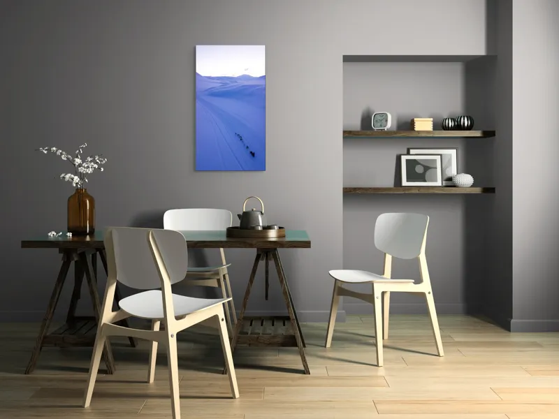 Tablou Canvas, "Sănii trase de câini în zori", Albastru, Întindere, Zăpadă, Sănii, Câini, Dealuri, Cer, Siluete, Peisaj, Trasee, Îndepărtat, 50 x 90 cm – poza 4