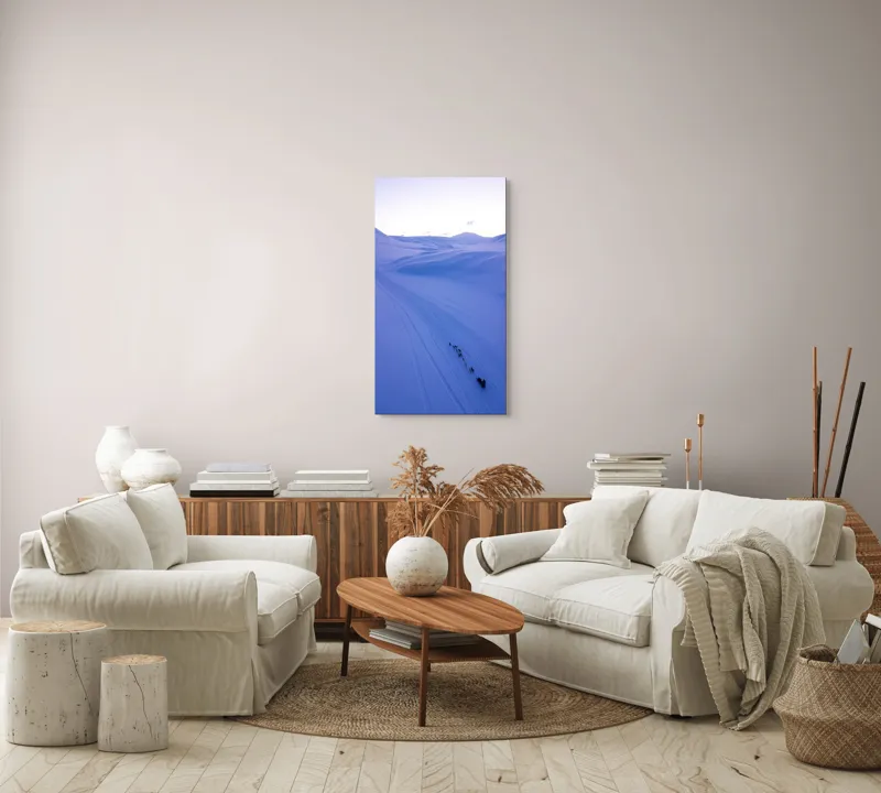 Tablou Canvas, "Sănii trase de câini în zori", Albastru, Întindere, Zăpadă, Sănii, Câini, Dealuri, Cer, Siluete, Peisaj, Trasee, Îndepărtat, 50 x 90 cm – poza 7