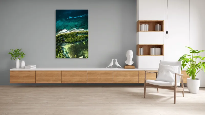 Tablou Canvas, "Laguna ascunsă în pădurea tropicală", Ocean, Valuri, Pădure, Vegetație, Uimitor, Albastru, Verde, Natură, Contrast, Peisaj, Aerial, Insulă, Frumusețe, Liniște, Splendoare, 100 x 150 cm – poza 8