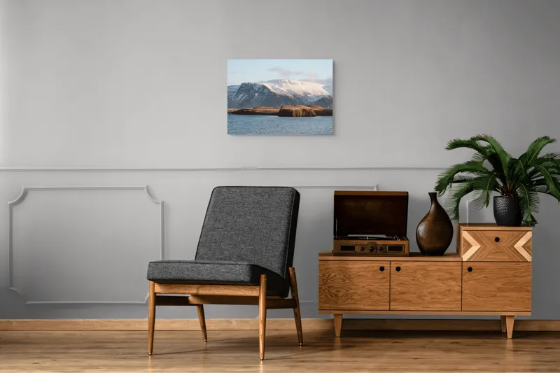 Tablou Canvas, "Vârtej de munte și apă liniștită", Munți, Zăpadă, Apă, Cer, Stâncă, Câmpie, Orizont, Lumină, Natură., 70 x 50 cm – poza 4