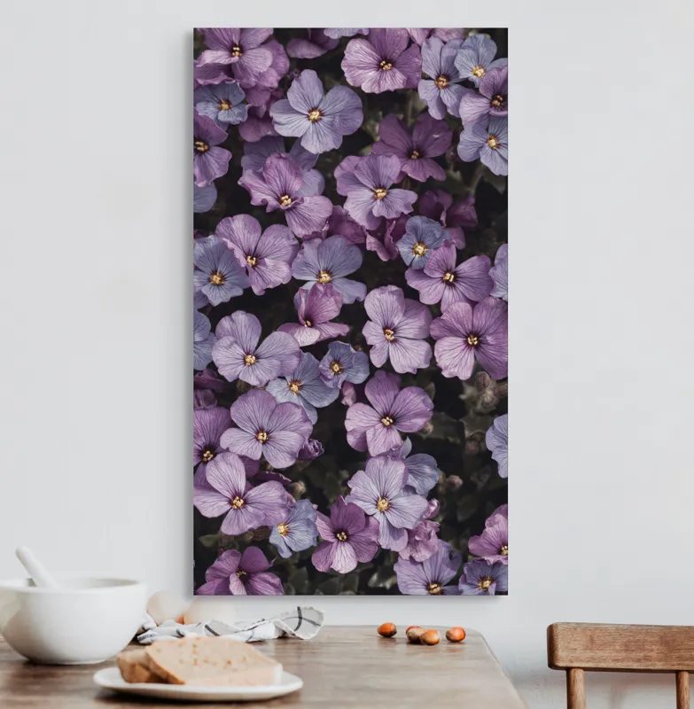 Tablou Canvas, "Misterul florilor violet în floriere", Flori, Violet, Petale, Natură, Primăvară, Delicat, Frumusețe, Abundență, Textură, Culoare, 50 x 90 cm – poza 3