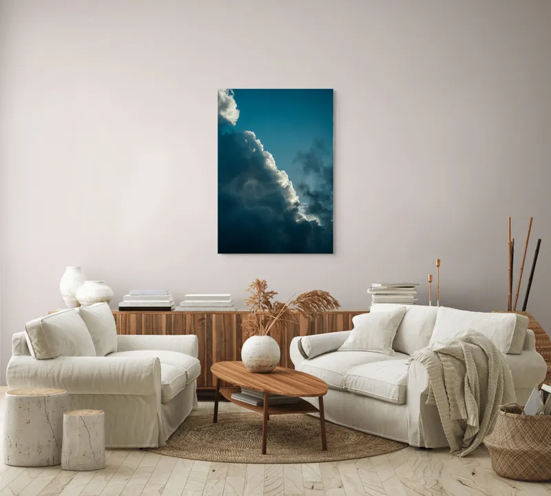 Tablou Canvas, "Lumina ascunsă printre nori întunecați", Nori, Cer, Lumină, Umbre, Albastru, Dramatic, Mister, Vânturi, Vârfuri, 70 x 100 cm – poza 4