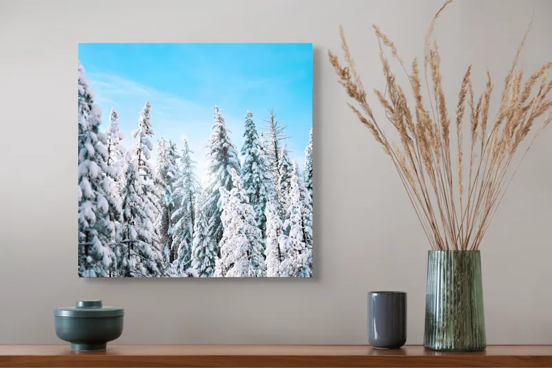 Tablou Canvas, "Farmecul iernii în pădurea înzăpezită", Zăpadă, Copaci, Cer, Iarnă, Albastru, Natură, Lumină, Pădure, 50 x 50 cm – poza 4