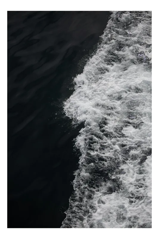 Tablou Canvas, "Valuri spumegând pe mare întunecată", Valuri, Spumă, Apă, Ocean, Contrast, Mișcare, Textură, Natură, 100 x 100 cm