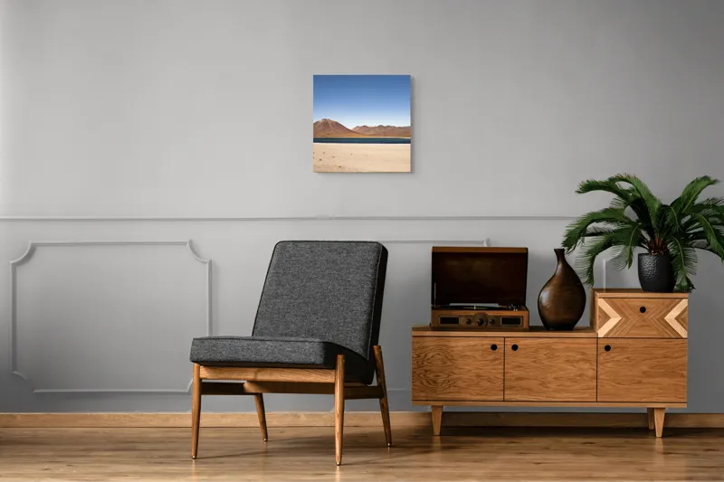 Tablou Canvas, "Lacul ascuns între munții deșertici", Deșert, Munte, Lagună, Cer, Peisaj, Sălbăticie, Serenity, Natură, Horizonte, Ariditate, 50 x 50 cm – poza 6