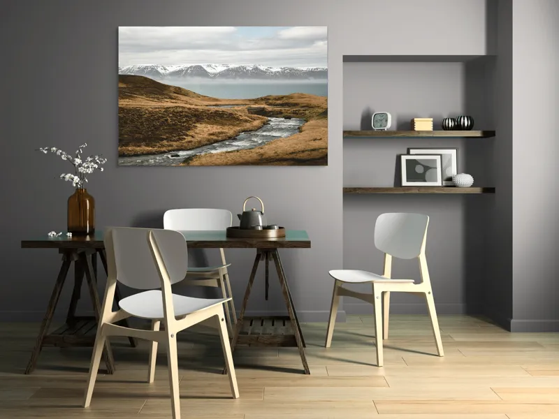 Tablou Canvas, "Râu printre dealuri sub munți înzăpeziți", Râu, Munți, Zăpadă, Cer, Norii, Peisaj, Dealuri, Apă, Natură, 150 x 100 cm – poza 5
