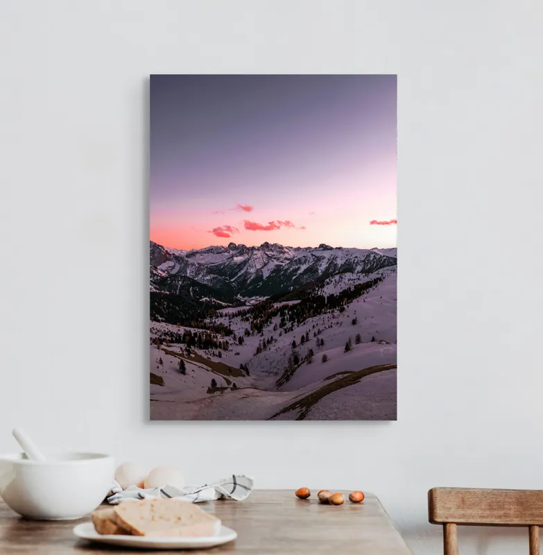Tablou Canvas, "Apus lin peste munții înzăpeziți", Cer, Munți, Zăpadă, Apus, Norii, Peisaj, Calm, Răsărit, Frig, Frumusețe, 50 x 70 cm – poza 3