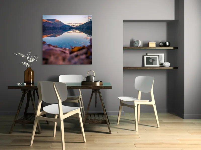 Tablou Canvas, "Reflecții ale serii liniștite", Reflecție, Tranquilitate, Apus, Natură, Seninătate, Peisaj, Coline, Reflexie, Cer, Frunziș, 100 x 100 cm – poza 6