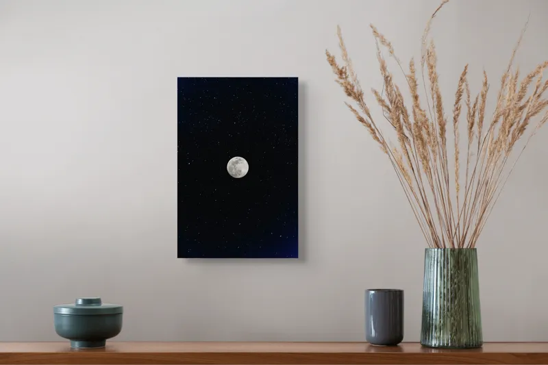 Tablou Canvas, "Luna plină într-un cer înstelat", Lună, Stele, Noapte, Călătorie, Lumină, Mister, Serenitate, Univers, Infinite, Tăcere, 26 x 39 cm – poza 5