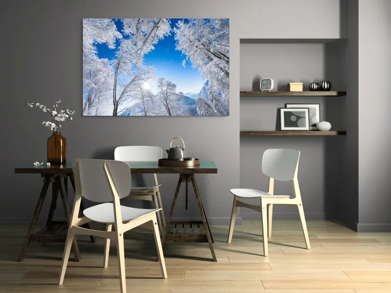 Tablou Canvas, "Strălucirea iernii sub cer senin", Alb, Strălucitor, Iarnă, Cer, Albastru, Zăpadă, Copaci, Vârfuri, Soare, Luminos, Crisp, Natură, Frig, Înghețat, Scenic, Peisaj, Imaculat, Calm, Senin, Încântător, 150 x 100 cm – poza 5