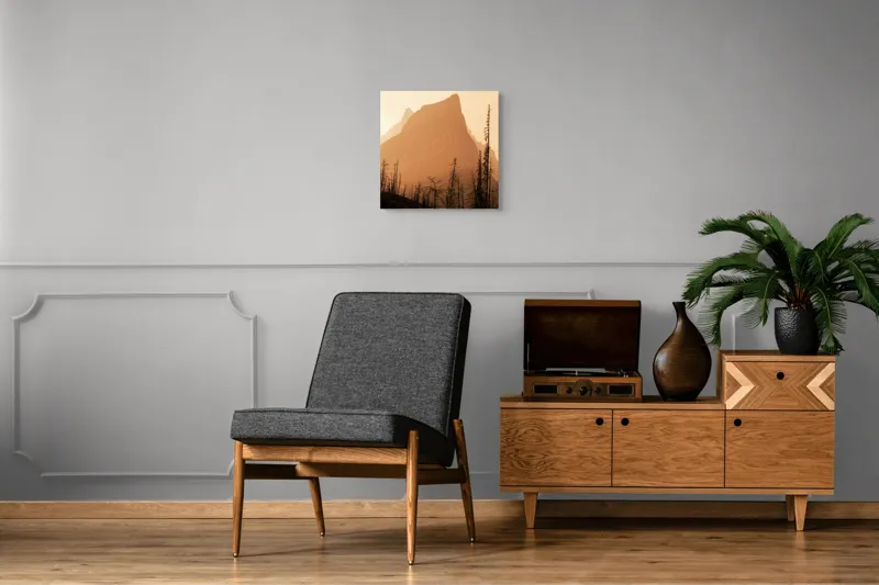 Tablou Canvas, "Vârful muntelui în amurg liniștit", Munte, Siluetă, Apus, Pini, Pădure, Mister, Liniște, Natural, Vârf, Umbre, 50 x 50 cm – poza 6
