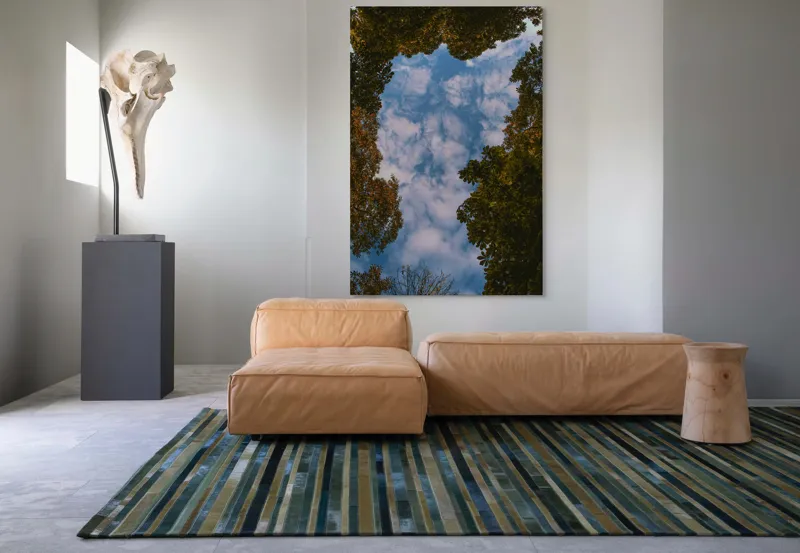 Tablou Canvas, "Cerul printre frunzele de toamnă", Cer, Nori, Copaci, Frunziș, Ramuri, Albastru, Natură, Încadrare, Perspectivă, Verde., 100 x 150 cm – poza 7