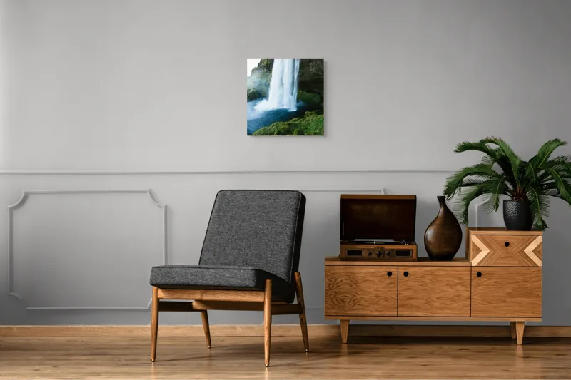 Tablou Canvas, "Cascadă înverzită în munții solitari", Cascadă, Apă, Verdeață, Roci, Natură, Răcoritoare, Flux, Vijelios, Spray, Seninătate, 50 x 50 cm – poza 6