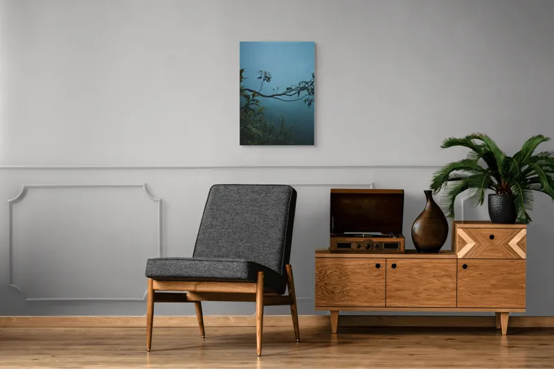 Tablou Canvas, "Misterul pădurii în ceață albastră", Frunziș, Ceață, Ramură, Natură, Liniște, Mister, Melancolie, Verdeață, 50 x 70 cm – poza 8