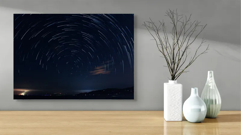 Tablou Canvas, "Ciclul etern al stelelor", Stele, Vârtej, Cer, Noapte, Lumină, Orizont, Peisaj, Mister, Natură, 70 x 50 cm – poza 3