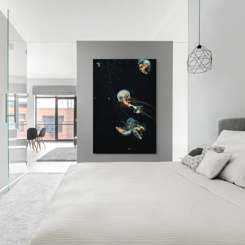 Tablou Canvas, "Dansul grațios al meduzelor marine", Meduze, Atingeri, Bioluminiscență, Abis, Grație, Curent, Ocean, Eteric, Drifting, Misterios, 100 x 150 cm – poza 5