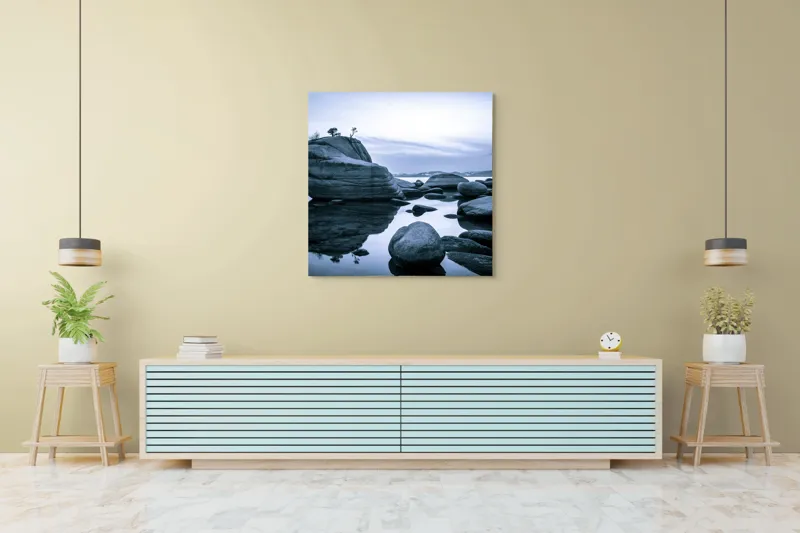 Tablou Canvas, "Reflecții solitare pe lac glaciar", Roci, Apă, Reflecție, Liniște, Cer, Peisaj, Natură, Calm., 100 x 100 cm – poza 5