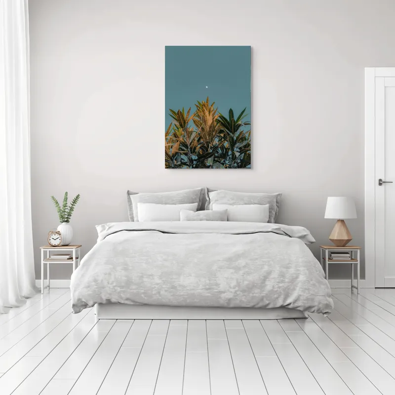 Tablou Canvas, "Frunze sub cerul cu lună albă", Frunze, Cer, Lună, Culori, Natură, Lumină, Contrast, Verde, Albastru, Calm, Seară, Seninătate, 70 x 100 cm – poza 3