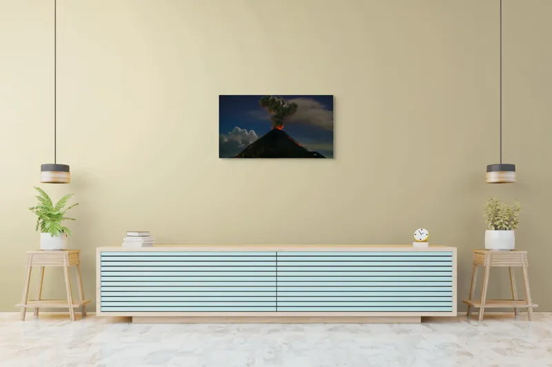 Tablou Canvas, "Erupția vulcanului în miez de noapte", Nor, Fum, Erupție, Noapte, Stele, Lumină, Lavă, Cer, Vulcan, Spectacol, Natură, Putere., 90 x 50 cm – poza 5