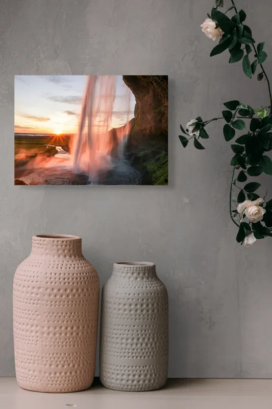 Tablou Canvas, "Cascadă strălucind la apusul soarelui", Apus, Cascade, Nori, Lumină, Stâncă, Apă, Peisaj, Verdeață, 54 x 39 cm – poza 8