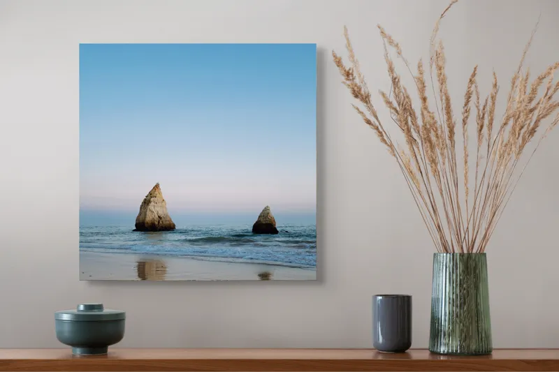 Tablou Canvas, "Stâncile tăcute ale dimineții marine", Cer, Stânci, Ocean, Reflecție, Plajă, Liniște, Apus, Orizont, Frumusețe, Natură, 50 x 50 cm – poza 4