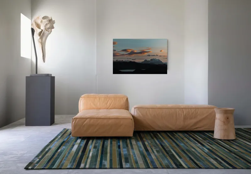 Tablou Canvas, "Cerul prinde culorile apusului linistit", Cer, Nori, Munți, Lac, Siluetă, Apus, Peisaj, Lumină, Umbre, Natură, 90 x 50 cm – poza 8