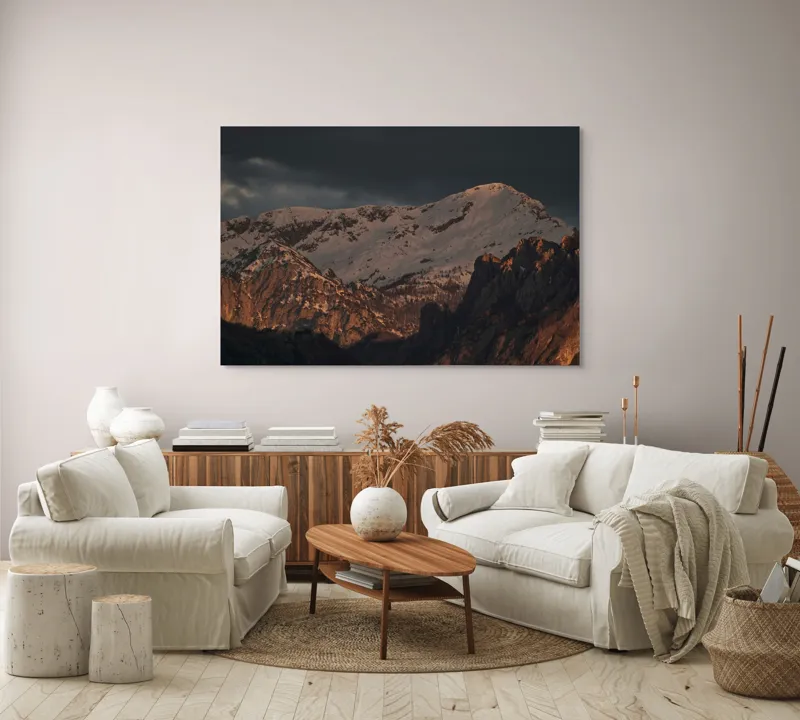 Tablou Canvas, "Lumina apusului peste munții înzăpeziți", Mister, Măreție, Lumină, Umbre, Contraste, Răsărit, Platou, Stânci, Vârfuri, Pământ, Nori, Cer, Înalt., 150 x 100 cm – poza 3