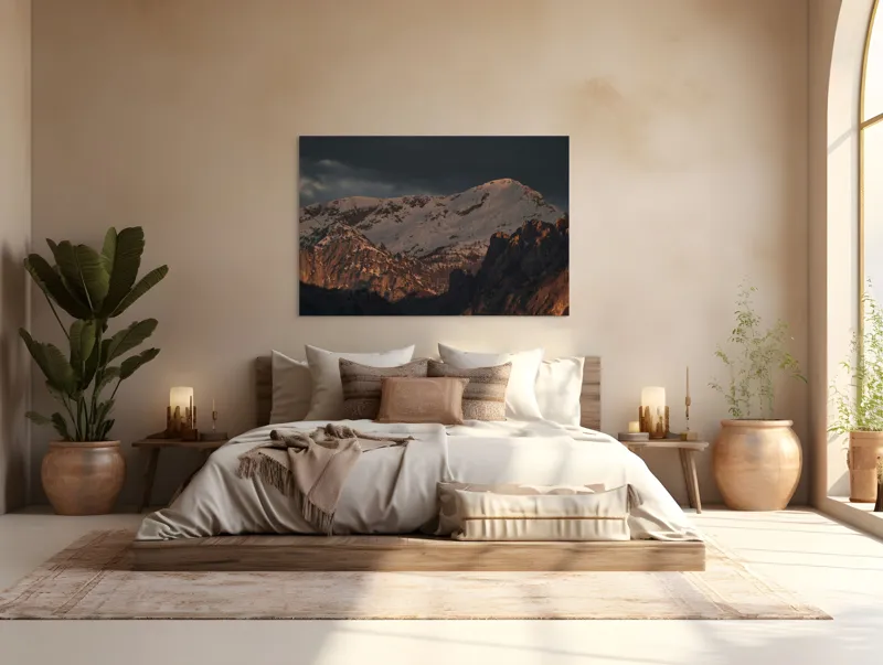 Tablou Canvas, "Lumina apusului peste munții înzăpeziți", Mister, Măreție, Lumină, Umbre, Contraste, Răsărit, Platou, Stânci, Vârfuri, Pământ, Nori, Cer, Înalt., 150 x 100 cm – poza 4