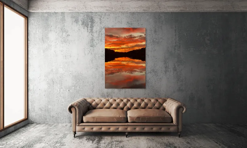 Tablou Canvas, "Focul cerului oglindit în ape", Apus, Reflecție, Cer, Nori, Lumină, Apă, Siluetă, Pădure, Roșu, Portocaliu, 100 x 150 cm – poza 6