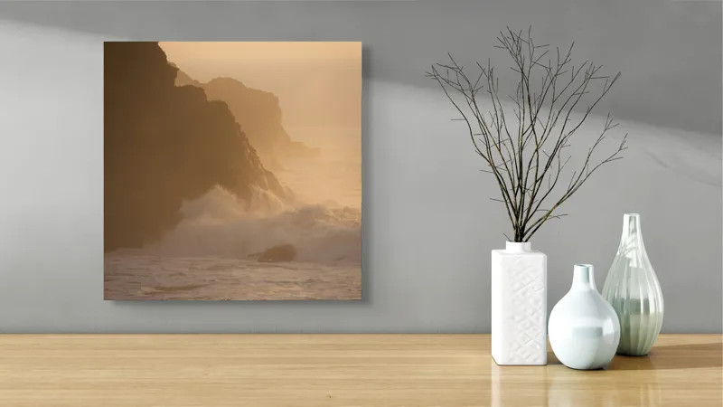 Tablou Canvas, "Valuri și stânci la apus", Apus, Stânci, Valuri, Ceață, Ocean, Lumină, Aurie, Peisaj, Natură, Calm., 50 x 50 cm – poza 3