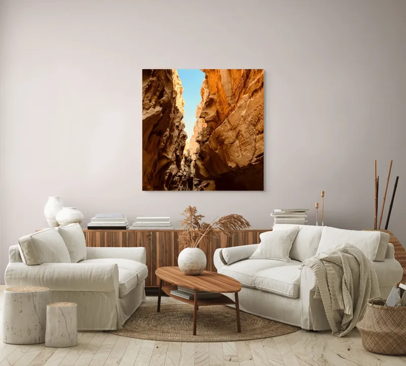 Tablou Canvas, "Canionul stâncos sub cer albastru", Canion, Stânci, Albastru, Umbre, Texturi, Eroziune, Dramatic., 100 x 100 cm – poza 3