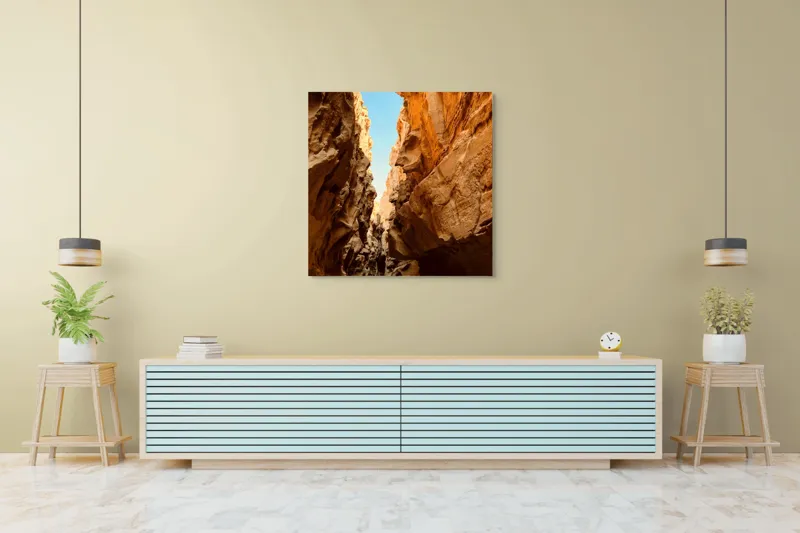 Tablou Canvas, "Canionul stâncos sub cer albastru", Canion, Stânci, Albastru, Umbre, Texturi, Eroziune, Dramatic., 100 x 100 cm – poza 5