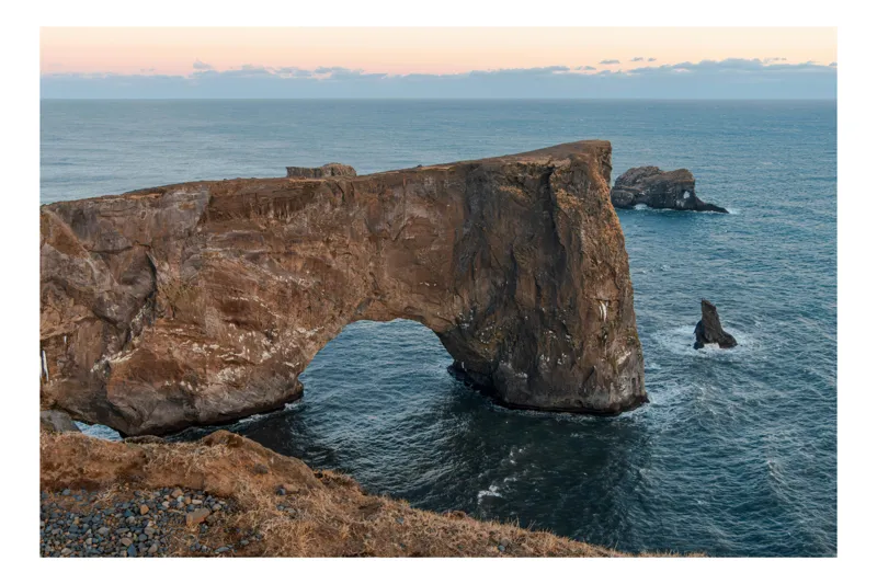 Tablou Canvas, "Arcul de piatră al oceanului nordic", Piatra, Ocean, Arcuire, Valuri, Cer, Compartimente, Natura, Clifuri, Apus, Textura, 90 x 50 cm