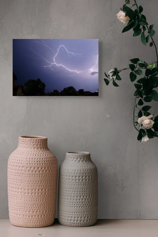 Tablou Canvas, "Dansul electric al cerului nocturn", Fulger, Cer, Noapte, Natură, Energie, Dramatic, Cer Întunecat, Trăsnete, Putere, Spectacol, 39 x 26 cm – poza 4