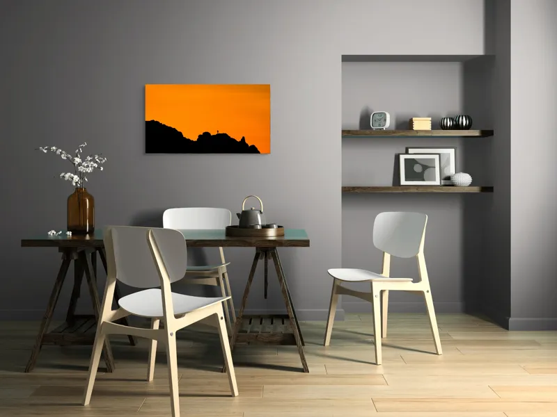 Tablou Canvas, "Singuratic pe culmea apusului umbros", Apus, Siluetă, Singurătate, Munte, Cer, Portocaliu, Calm, Umbre, Orizont, Aventură, 90 x 50 cm – poza 3