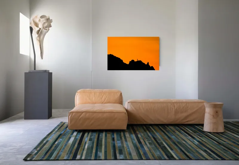 Tablou Canvas, "Singuratic pe culmea apusului umbros", Apus, Siluetă, Singurătate, Munte, Cer, Portocaliu, Calm, Umbre, Orizont, Aventură, 90 x 50 cm – poza 8