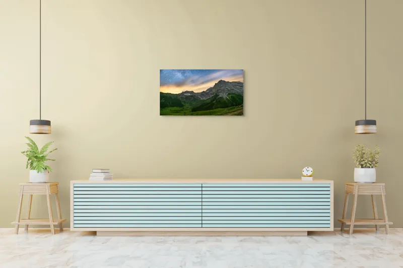 Tablou Canvas, "Splendoarea cerului peste munți alpini", Munți, Stele, Cer, Peisaj, Verdeață, Apus, Pădure, Stânci, Norii, Dealuri, 90 x 50 cm – poza 5