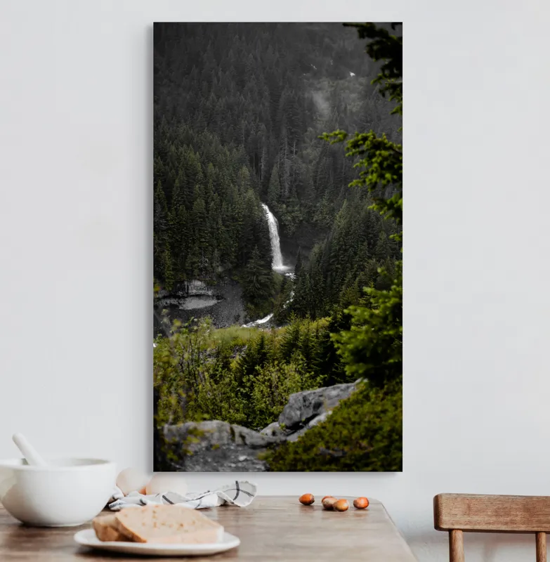 Tablou Canvas, "Cascada din inima pădurii verzi", Cascadă, Pădure, Verdeață, Stânci, Apă, Natură, Serenitate, 50 x 90 cm – poza 3