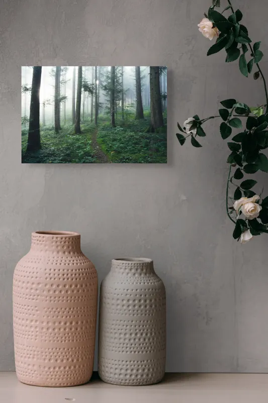 Tablou Canvas, "Cărare prin pădurea învăluită în ceață", Mister, Lumină, Verdeață, Cărare, Arbori, Pădure, Frunziș, Seninătate, Abur, Ploios, 39 x 26 cm – poza 4