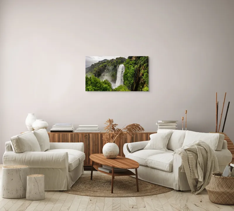 Tablou Canvas, "Cascadă impunătoare în mijlocul naturii", Cascadă, Pădure, Roci, Apă, Vegetație, Cădere, Natură, Misterioasă, 90 x 50 cm – poza 4