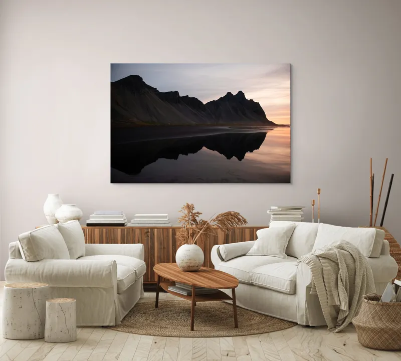 Tablou Canvas, "Munții reflectați în liniștea apei", Munți, Reflecție, Apus, Liniște, Peisaj, Natură, Siluete, 150 x 100 cm – poza 3