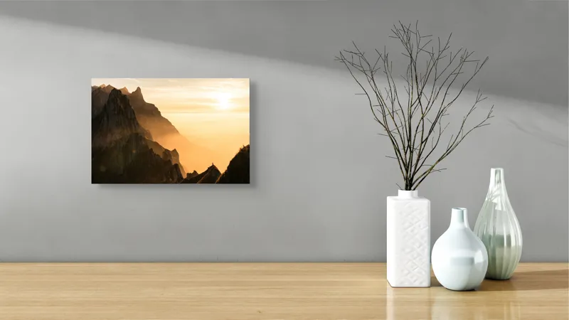 Tablou Canvas, "Lumina aurie peste crestele munților", Munte, Apus, Ceață, Lumină, Siluetă, 39 x 26 cm – poza 8