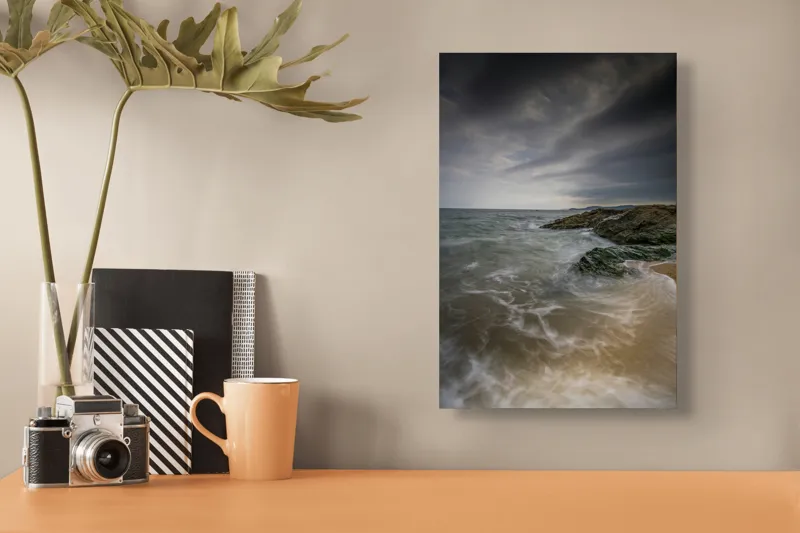 Tablou Canvas, "Furtună pe coasta stâncoasă a mării", Cer, Noros, Ocean, Valuri, Stânci, Apă, Plajă, Dramatic, Peisaj, Natură, 26 x 39 cm – poza 3
