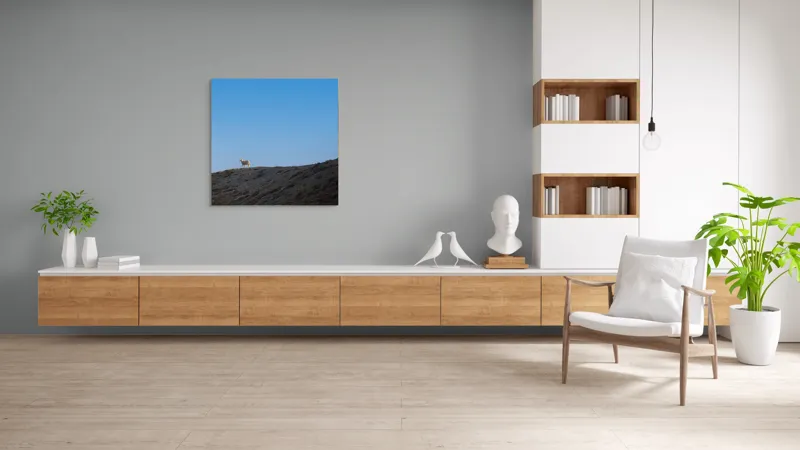 Tablou Canvas, "Oaia singuratică pe colină înaltă", Solitudine, Peisaj, Înaltimi, Tranquilitate, Natură, Cer, Reziliență, 100 x 100 cm – poza 8