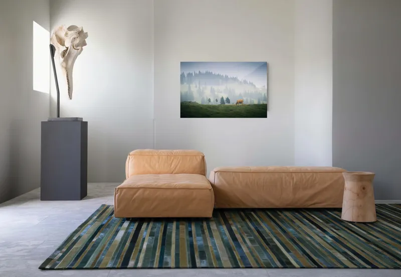 Tablou Canvas, "Văcuța solitară pe câmpul de munte", Nor, Vârfuri, Pini, Vaci, Iarbă, Lumină, Ceață, Peisaj, Tranquilitatea, Natură, 90 x 50 cm – poza 8