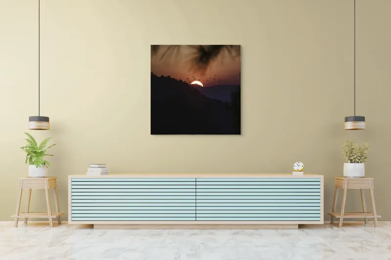 Tablou Canvas, "Apus de soare în munți liniștiți", Apus, Cer, Păsări, Siluetă, Peisaj, Culoare, Tranquilitate, 100 x 100 cm – poza 5