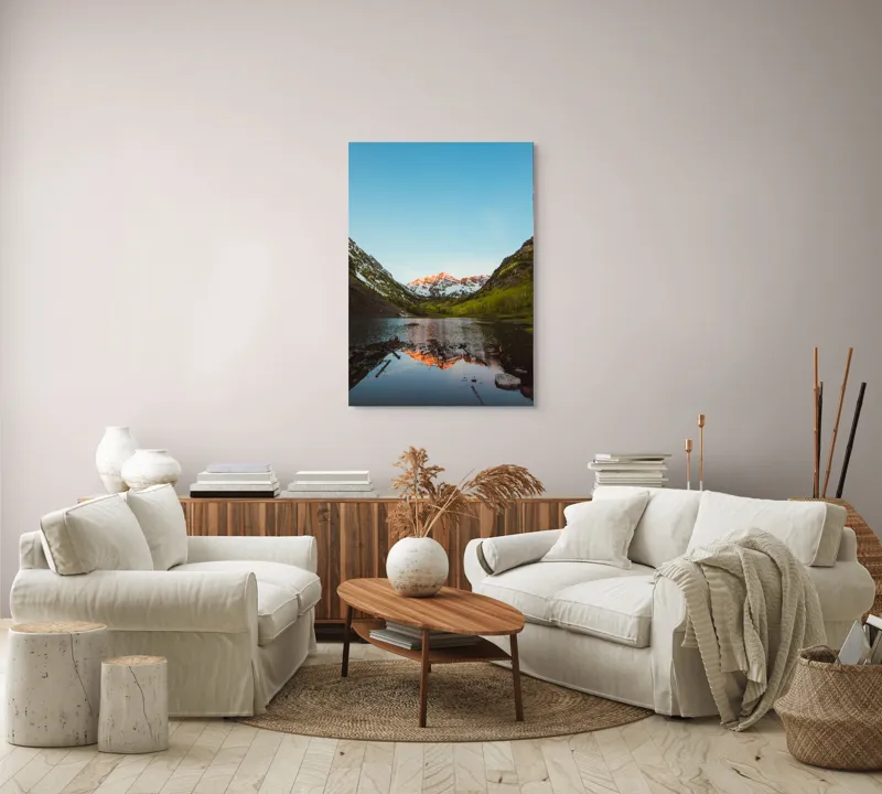 Tablou Canvas, "Reflecții la amurg în munți", Reflecție, Munți, Apus, Lac, Serenitate, Natură, Frumusețe, Tranquilitate, Peisaj, Răsfrângere, 70 x 100 cm – poza 4