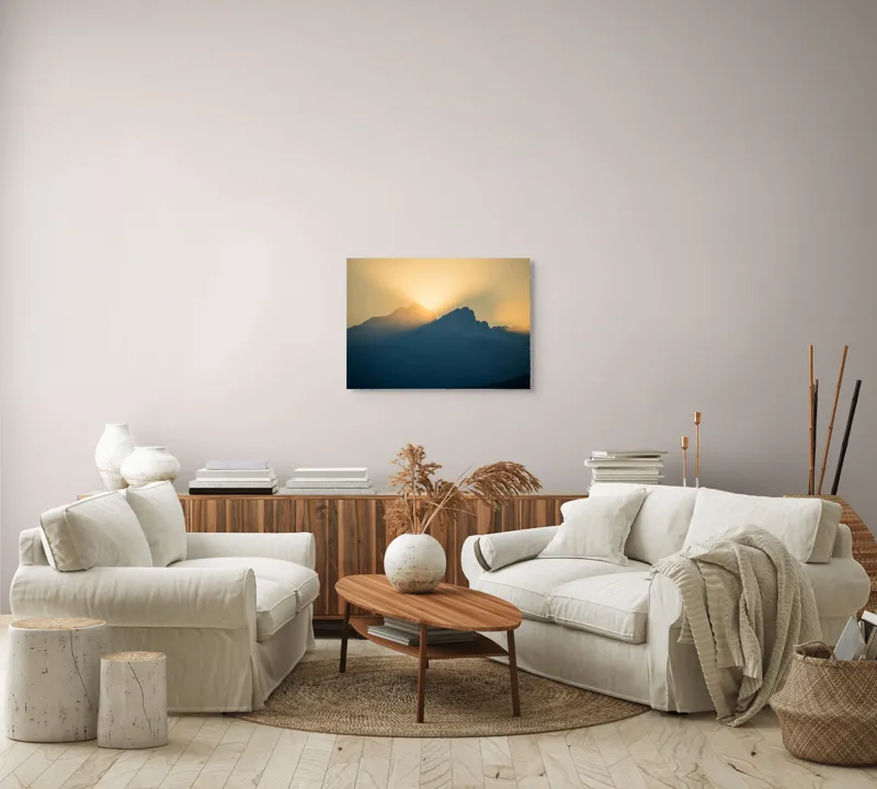 Tablou Canvas, "Răsărit luminiș între vârfuri muntoase", Munte, Siluetă, Răsărit, Ceață, Lumină, Umbre, Cer, Vedere, Peisaj, 70 x 50 cm – poza 6