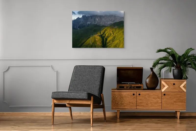 Tablou Canvas, "Lumina de seară în munți verzi", Nor, Munți, Pante, Drumul, Umbre, Apus, Verdeață, Peisaj, Măreție, Răsărit, 100 x 70 cm – poza 8